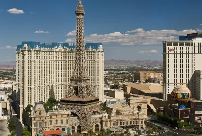 Paris Las Vegas: Французский шарм в сердце Лас-Вегаса