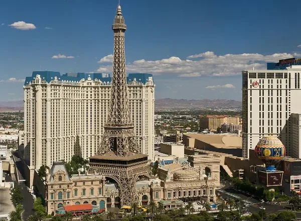 Paris Las Vegas: Французский шарм в сердце Лас-Вегаса